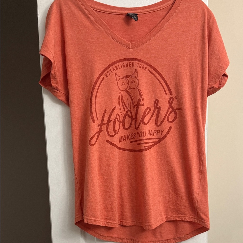 ☀️3 For $25 Hooters Orange V-Neck Logo Tee